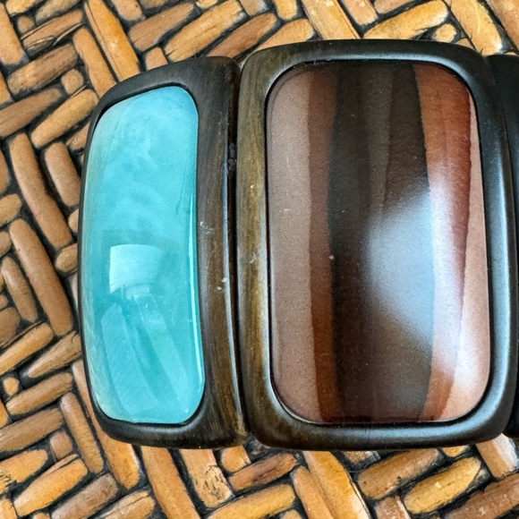 Wood and Resin stretch Bangle - Picture 6 of 9